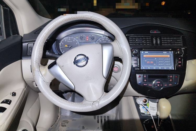 Used Nissan Tiida 2013 1.6L CVT Cool Cafe Edition Steering Wheel