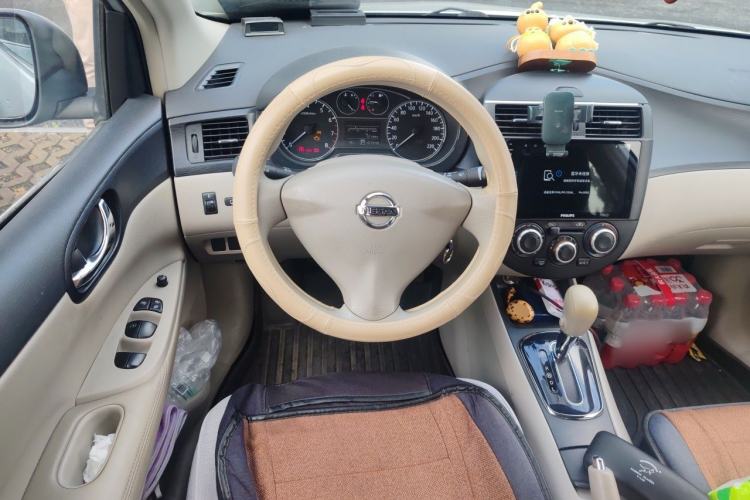 Used Nissan Tiida 2013 1.6L CVT Cool Cafe Edition Steering Wheel