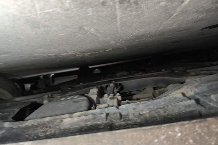 Used Nissan Tiida 2013 1.6L CVT Cool Cafe Edition Chassis Front
