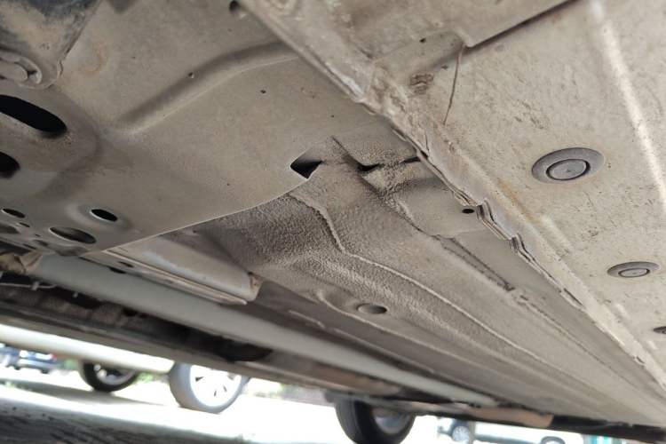 Used Nissan Tiida 2013 1.6L CVT Cool Cafe Edition Chassis Front Left