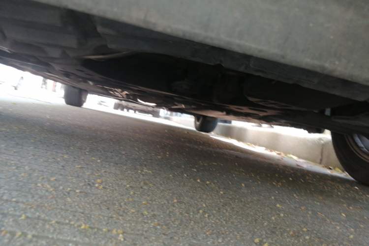 Used Nissan Tiida 2013 1.6L CVT Cool Cafe Edition Chassis Front