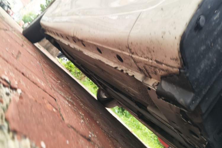 Used Nissan Tiida 2013 1.6L CVT Cool Cafe Edition Chassis Front Right