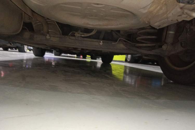 Used Nissan Tiida 2013 1.6L CVT Cool Cafe Edition Chassis Rear