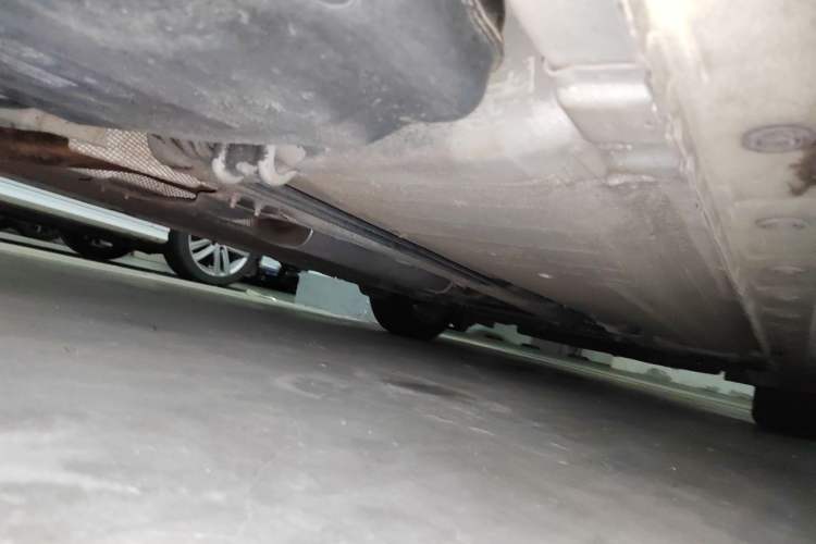Used Nissan Tiida 2013 1.6L CVT Cool Cafe Edition Chassis Rear Right