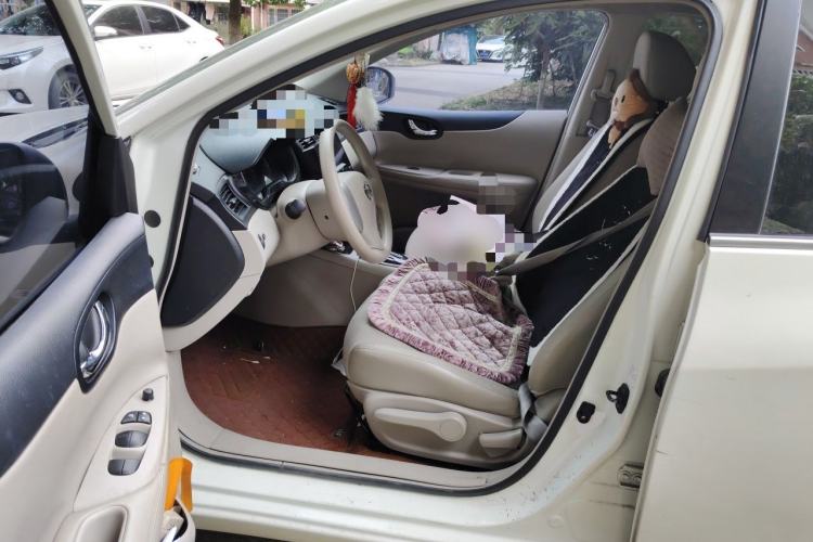 Used Nissan Tiida 2013 1.6L CVT Cool Cafe Edition Driver Seat