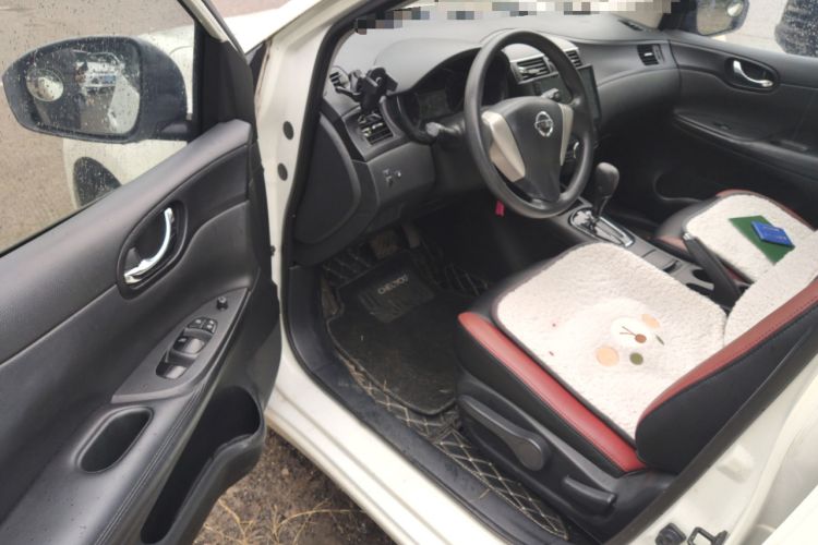 Used Nissan Tiida 2013 1.6L CVT Cool Cafe Edition Driver Seat