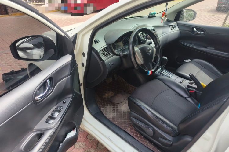 Used Nissan Tiida 2013 1.6L CVT Cool Cafe Edition Driver Seat