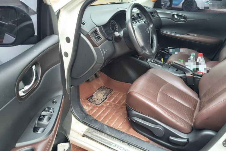 Used Nissan Tiida 2013 1.6L CVT Cool Cafe Edition Driver Seat