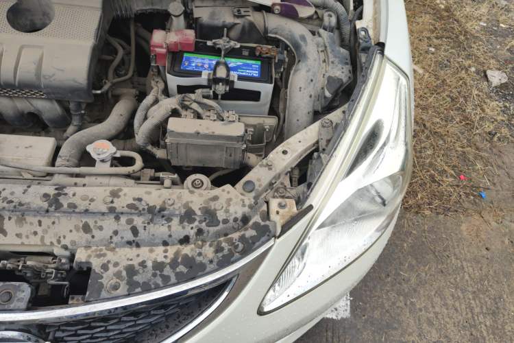 Used Nissan Tiida 2013 1.6L CVT Cool Cafe Edition Engine Bay Left