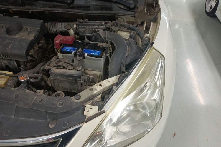 Used Nissan Tiida 2013 1.6L CVT Cool Cafe Edition Engine Bay Left