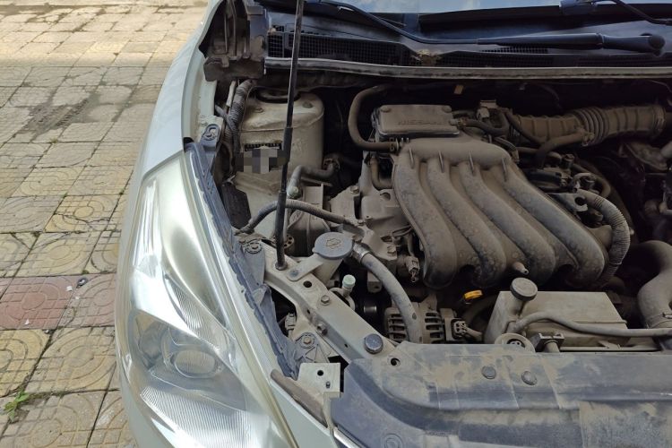 Used Nissan Tiida 2013 1.6L CVT Cool Cafe Edition Engine Bay Right