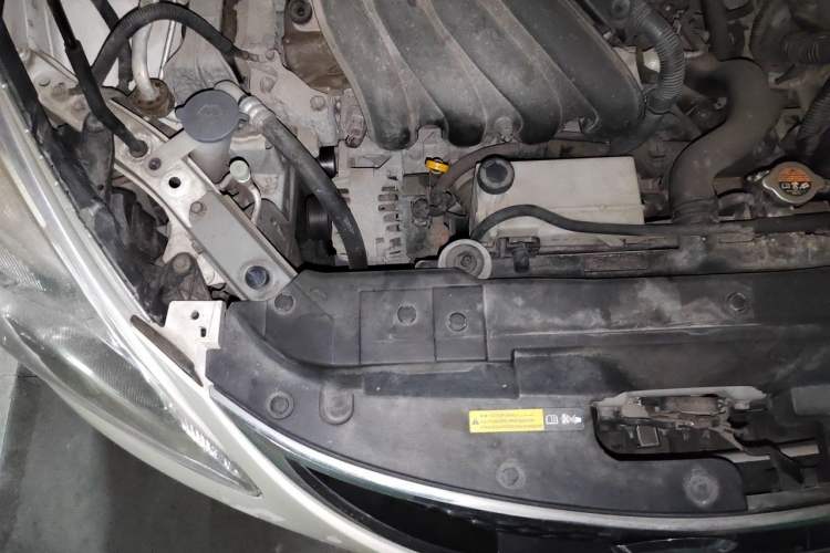 Used Nissan Tiida 2013 1.6L CVT Cool Cafe Edition Engine Bay Right
