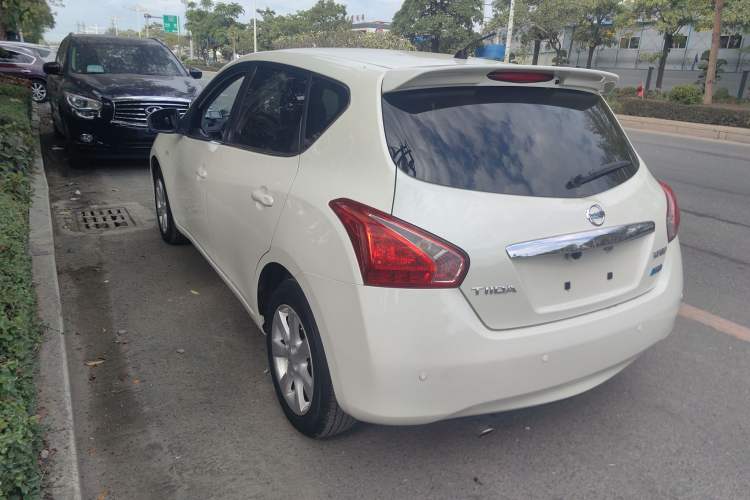 Used Nissan Tiida 2013 1.6L CVT Cool Cafe Edition Exterior 3