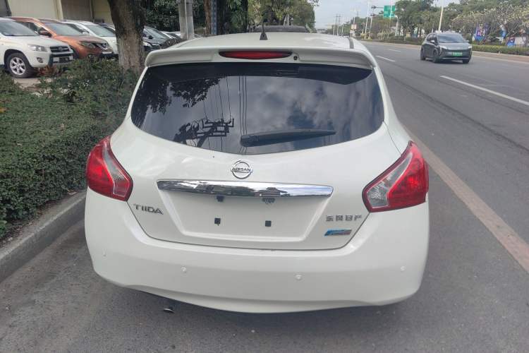 Used Nissan Tiida 2013 1.6L CVT Cool Cafe Edition Exterior 4