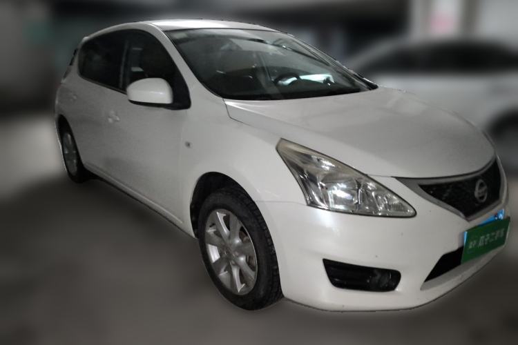 Used Nissan Tiida 2013 1.6L CVT Cool Cafe Edition Front Right 45 Deg