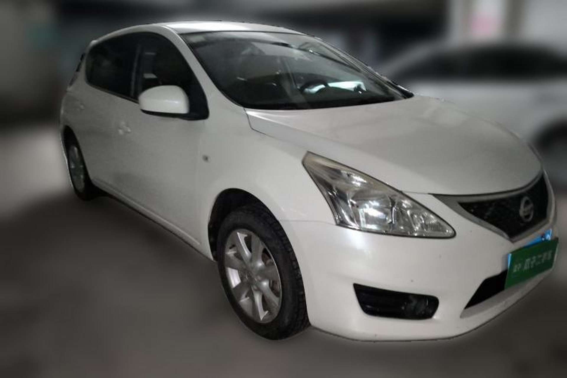 Used Nissan Tiida 2013 1.6L CVT Cool Cafe Edition Front Right 45 Deg