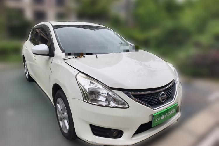Used Nissan Tiida 2013 1.6L CVT Cool Cafe Edition Front Right 45 Deg