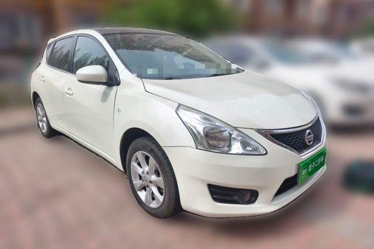 Used Nissan Tiida 2013 1.6L CVT Cool Cafe Edition Front Right 45 Deg
