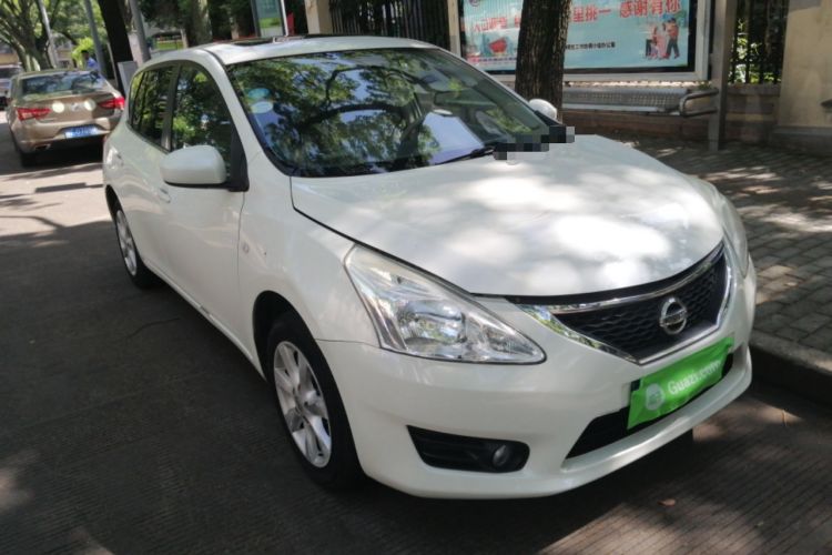 Used Nissan Tiida 2013 1.6L CVT Cool Cafe Edition Front Right 45 Deg