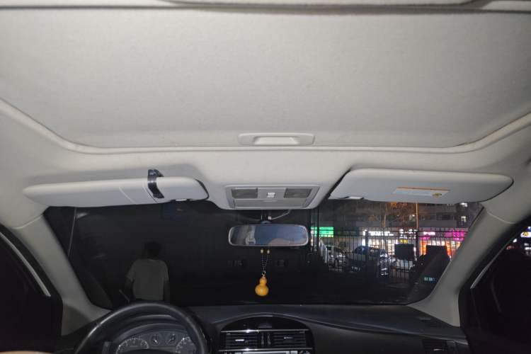 Used Nissan Tiida 2013 1.6L CVT Cool Cafe Edition Headliner
