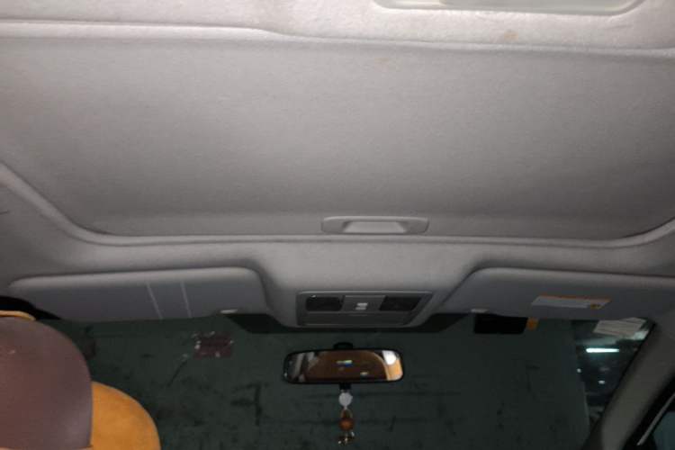 Used Nissan Tiida 2013 1.6L CVT Cool Cafe Edition Headliner