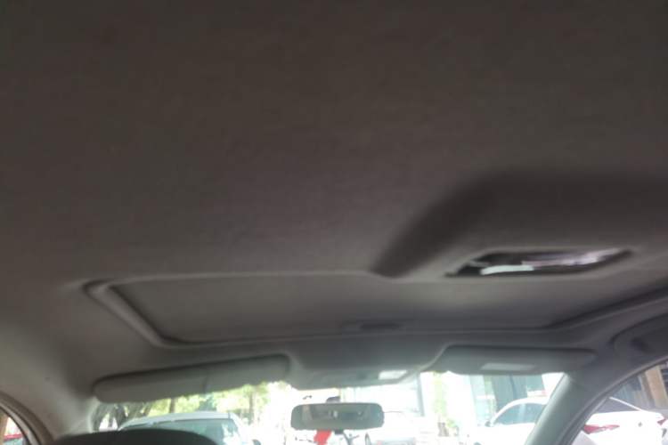 Used Nissan Tiida 2013 1.6L CVT Cool Cafe Edition Headliner