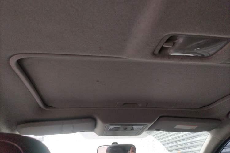 Used Nissan Tiida 2013 1.6L CVT Cool Cafe Edition Headliner