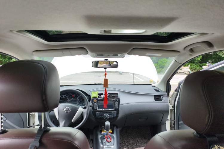 Used Nissan Tiida 2013 1.6L CVT Cool Cafe Edition Headliner