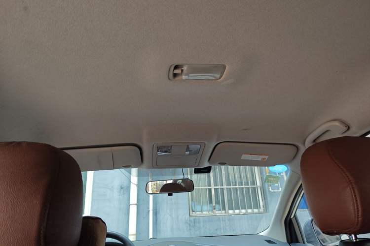 Used Nissan Tiida 2013 1.6L CVT Cool Cafe Edition Headliner
