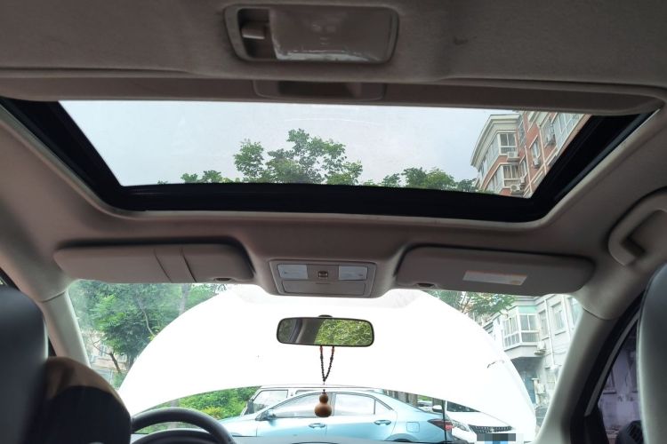 Used Nissan Tiida 2013 1.6L CVT Cool Cafe Edition Headliner