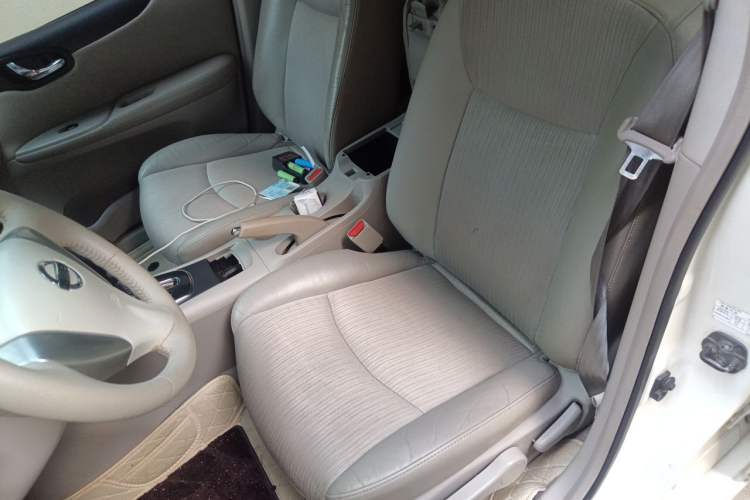 Used Nissan Tiida 2013 1.6L CVT Cool Cafe Edition Left Front Seat