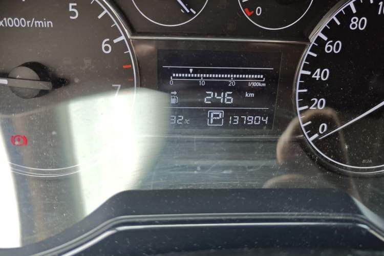Used Nissan Tiida 2013 1.6L CVT Cool Cafe Edition Odometer Close Up
