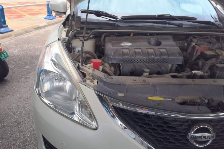Used Nissan Tiida 2013 1.6L CVT Cool Cafe Edition Right Front Headlight