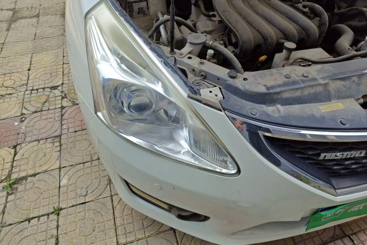 Used Nissan Tiida 2013 1.6L CVT Cool Cafe Edition Right Front Headlight