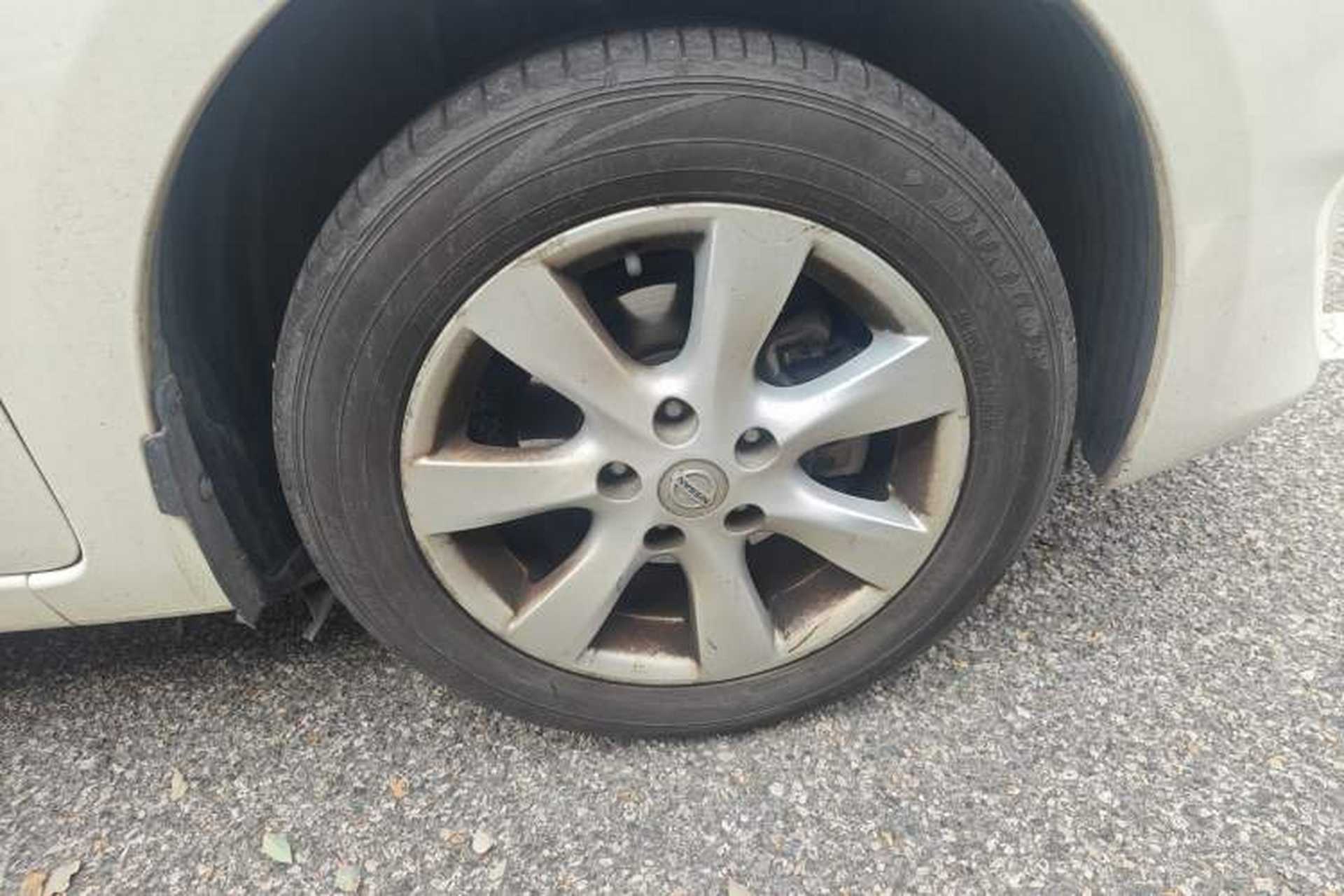 Used Nissan Tiida 2013 1.6L CVT Cool Cafe Edition Right Front Wheel Hub