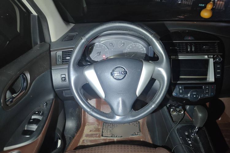 Used Nissan Tiida 2013 1.6L CVT Cool Cafe Edition Steering Wheel
