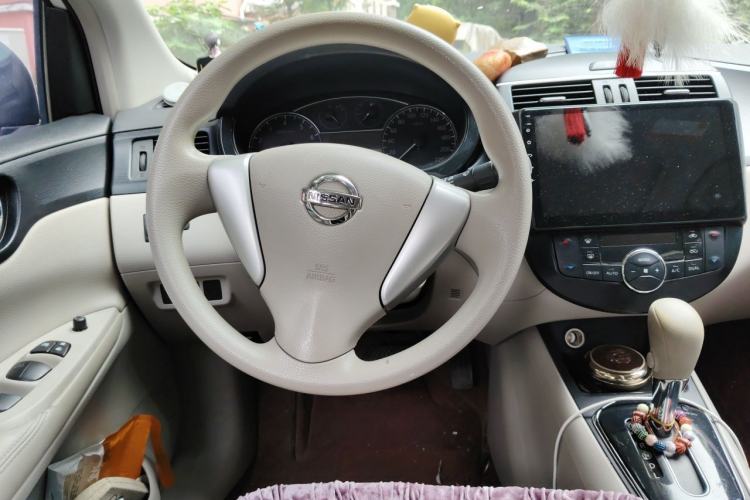 Used Nissan Tiida 2013 1.6L CVT Cool Cafe Edition Steering Wheel