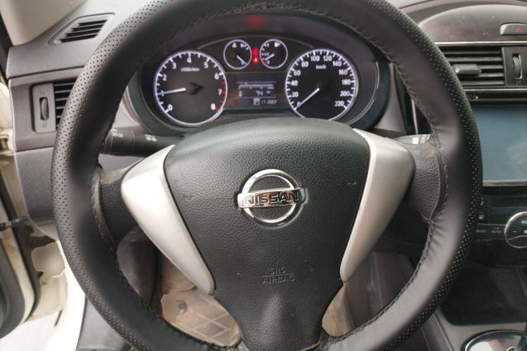 Used Nissan Tiida 2013 1.6L CVT Cool Cafe Edition Steering Wheel