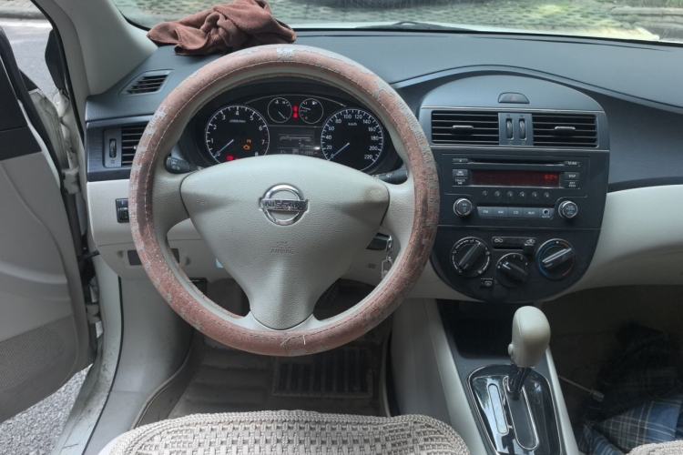 Used Nissan Tiida 2013 1.6L CVT Cool Cafe Edition Steering Wheel
