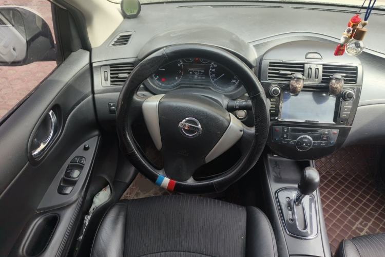Used Nissan Tiida 2013 1.6L CVT Cool Cafe Edition Steering Wheel