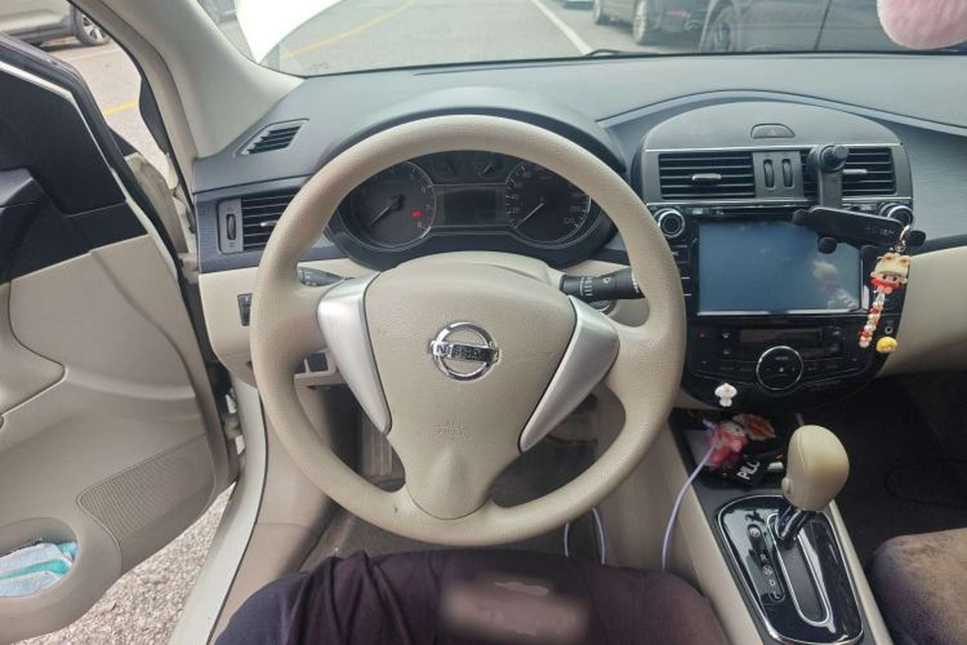 Used Nissan Tiida 2013 1.6L CVT Cool Cafe Edition Steering Wheel