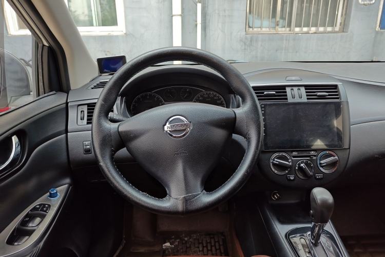 Used Nissan Tiida 2013 1.6L CVT Cool Cafe Edition Steering Wheel