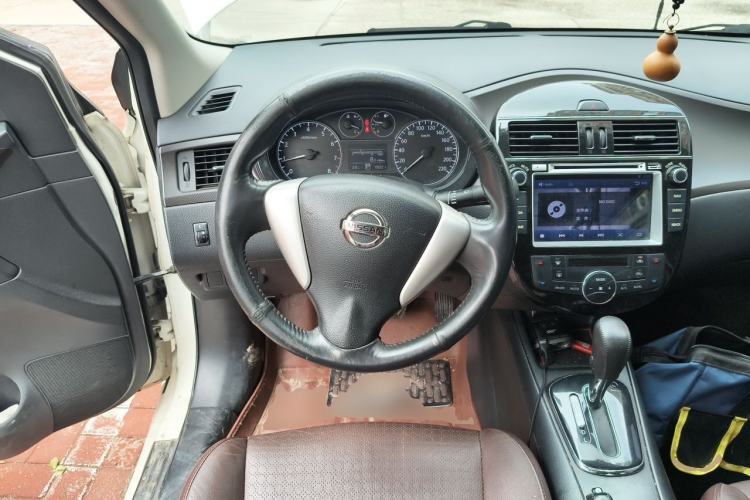 Used Nissan Tiida 2013 1.6L CVT Cool Cafe Edition Steering Wheel