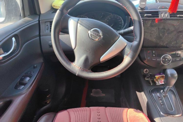 Used Nissan Tiida 2013 1.6L CVT Cool Cafe Edition Steering Wheel