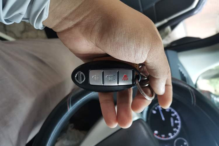 Used Nissan Tiida 2013 1.6L CVT Cool Cafe Edition Vehicle Key