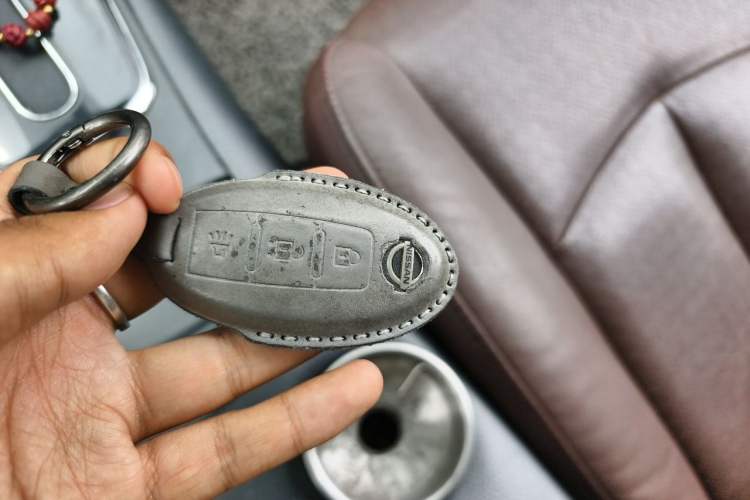 Used Nissan Tiida 2013 1.6L CVT Cool Cafe Edition Vehicle Key