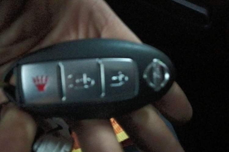 Used Nissan Tiida 2013 1.6L CVT Cool Cafe Edition Vehicle Key