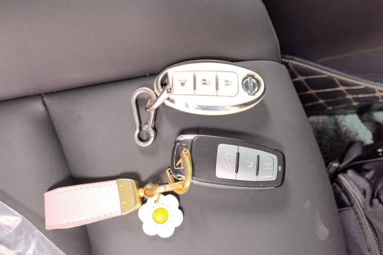 Used Nissan Tiida 2013 1.6L CVT Cool Cafe Edition Vehicle Key