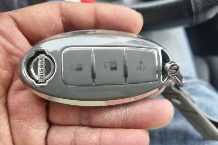 Used Nissan Tiida 2013 1.6L CVT Cool Cafe Edition Vehicle Key