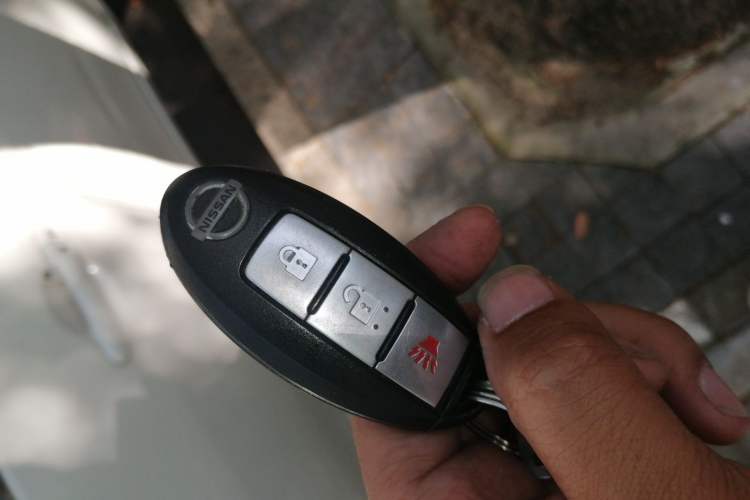 Used Nissan Tiida 2013 1.6L CVT Cool Cafe Edition Vehicle Key